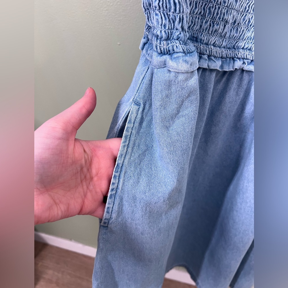 NWT American Eagle Outfitters Smocked Mini Dress- Sz: L - Picture 4 of 13